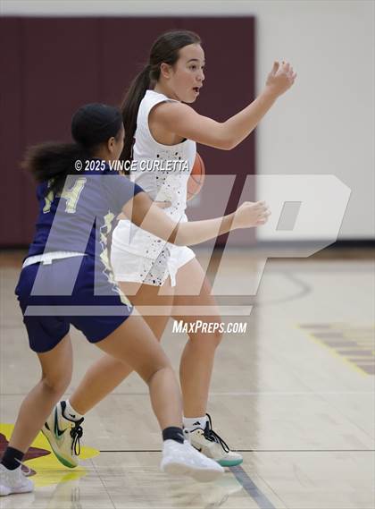 Thumbnail 3 in FR: Akins @ Dripping Springs photogallery.