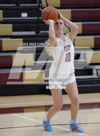 Thumbnail 1 in FR: Akins @ Dripping Springs photogallery.