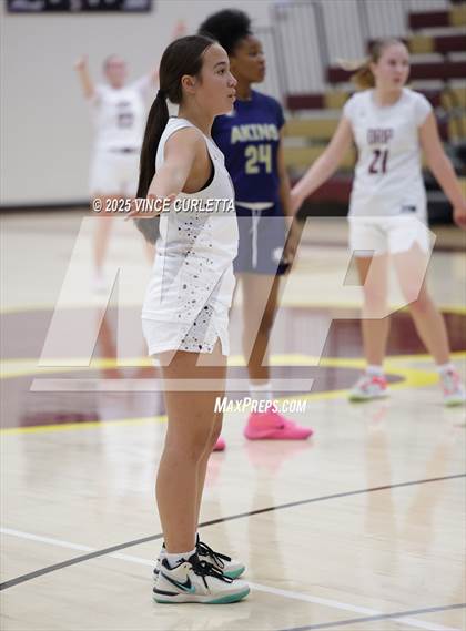 Thumbnail 1 in FR: Akins @ Dripping Springs photogallery.