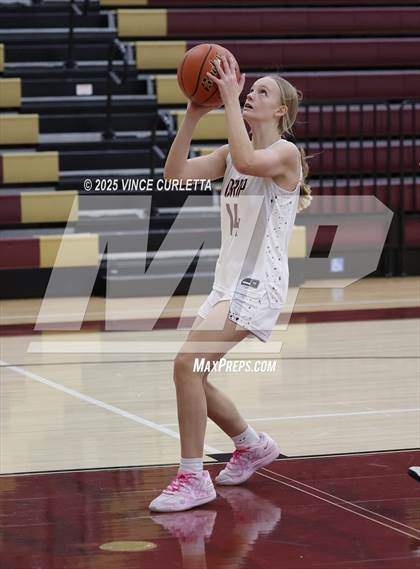 Thumbnail 3 in FR: Akins @ Dripping Springs photogallery.