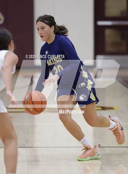 Thumbnail 3 in FR: Akins @ Dripping Springs photogallery.