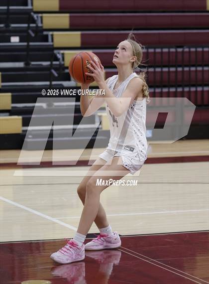 Thumbnail 2 in FR: Akins @ Dripping Springs photogallery.