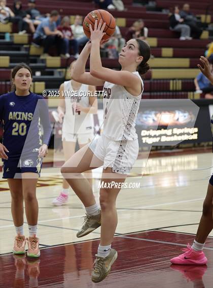 Thumbnail 2 in FR: Akins @ Dripping Springs photogallery.