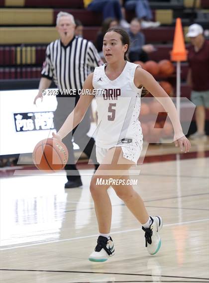 Thumbnail 1 in FR: Akins @ Dripping Springs photogallery.