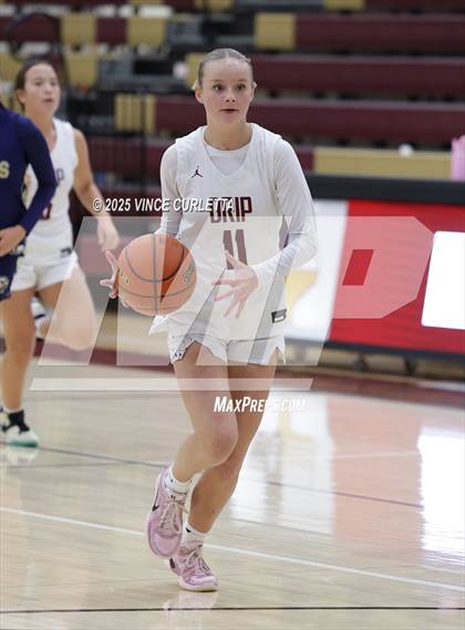 Thumbnail 3 in FR: Akins @ Dripping Springs photogallery.