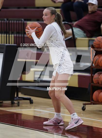 Thumbnail 2 in FR: Akins @ Dripping Springs photogallery.