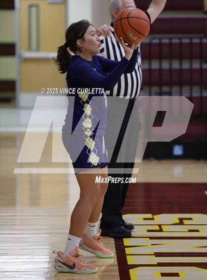 Thumbnail 3 in FR: Akins @ Dripping Springs photogallery.