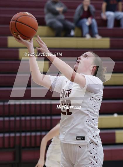 Thumbnail 2 in FR: Akins @ Dripping Springs photogallery.