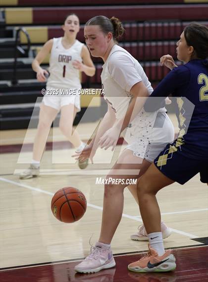 Thumbnail 2 in FR: Akins @ Dripping Springs photogallery.