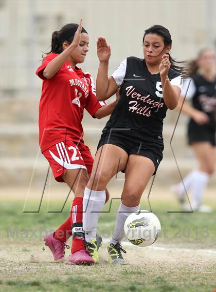 Thumbnail 1 in Arleta @ Verdugo Hills photogallery.