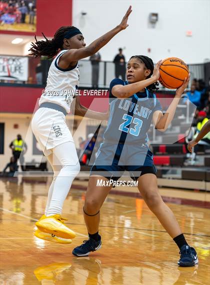 Thumbnail 3 in Drew vs. Lovejoy photogallery.