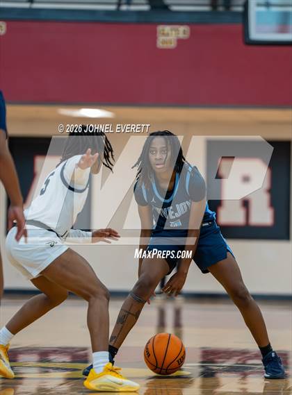 Thumbnail 1 in Drew vs. Lovejoy photogallery.