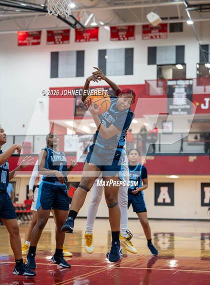 Thumbnail 1 in Drew vs. Lovejoy photogallery.