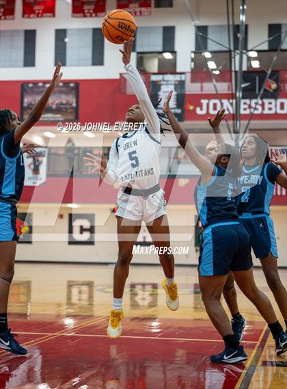 Thumbnail 1 in Drew vs. Lovejoy photogallery.