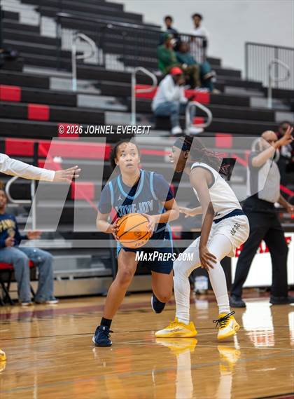 Thumbnail 1 in Drew vs. Lovejoy photogallery.