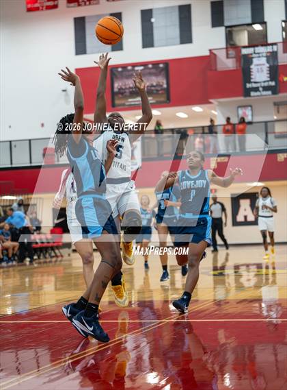 Thumbnail 1 in Drew vs. Lovejoy photogallery.