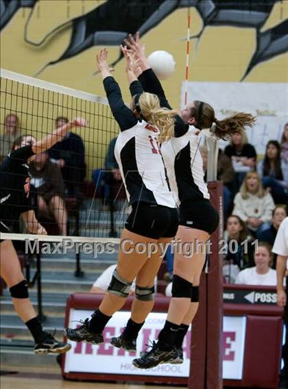 Thumbnail 2 in Lovejoy vs. Pilot Point (3A Region 2 Area) photogallery.