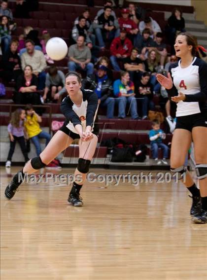 Thumbnail 3 in Lovejoy vs. Pilot Point (3A Region 2 Area) photogallery.