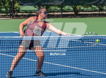 Thumbnail 1 in NCHSAA 3A Mid-East Regionals - Doubles photogallery.