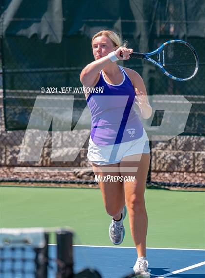 Thumbnail 1 in NCHSAA 3A Mid-East Regionals - Doubles photogallery.