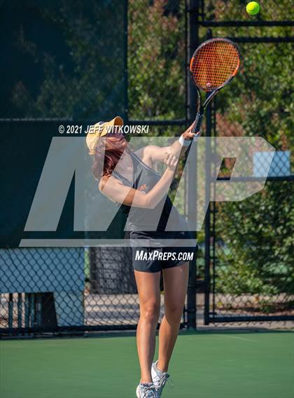 Thumbnail 1 in NCHSAA 3A Mid-East Regionals - Doubles photogallery.