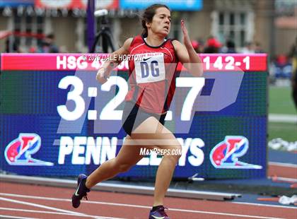 Thumbnail 3 in Penn Relays (Girls 4 x 400) photogallery.