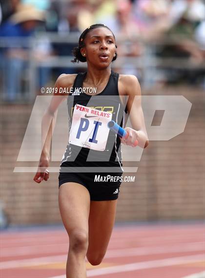 Thumbnail 1 in Penn Relays (Girls 4 x 400) photogallery.