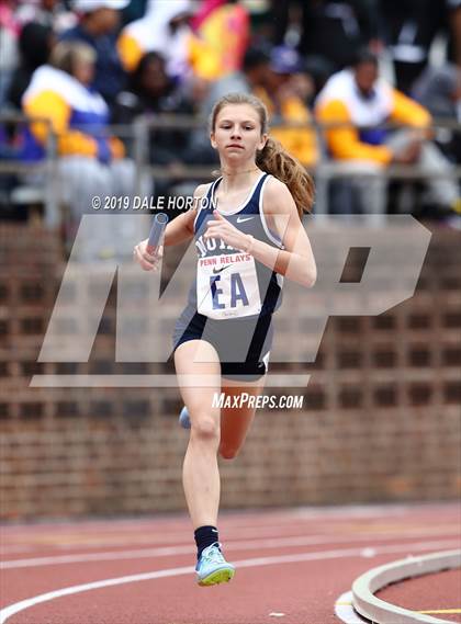 Thumbnail 1 in Penn Relays (Girls 4 x 400) photogallery.