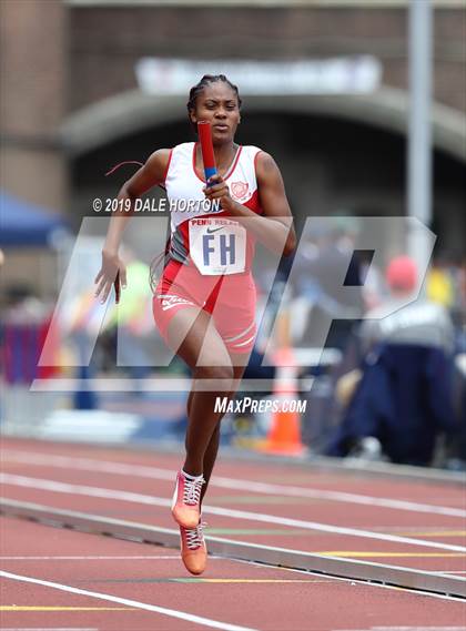 Thumbnail 3 in Penn Relays (Girls 4 x 400) photogallery.