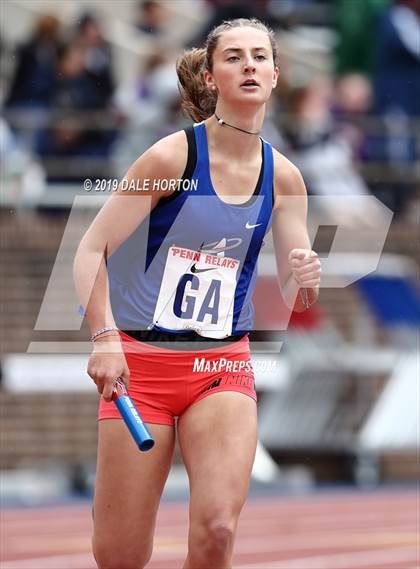 Thumbnail 3 in Penn Relays (Girls 4 x 400) photogallery.