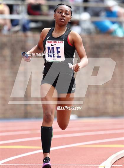 Thumbnail 3 in Penn Relays (Girls 4 x 400) photogallery.