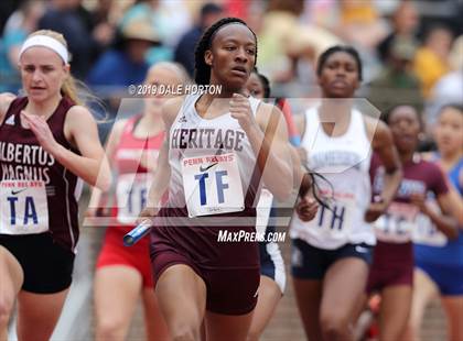 Thumbnail 3 in Penn Relays (Girls 4 x 400) photogallery.