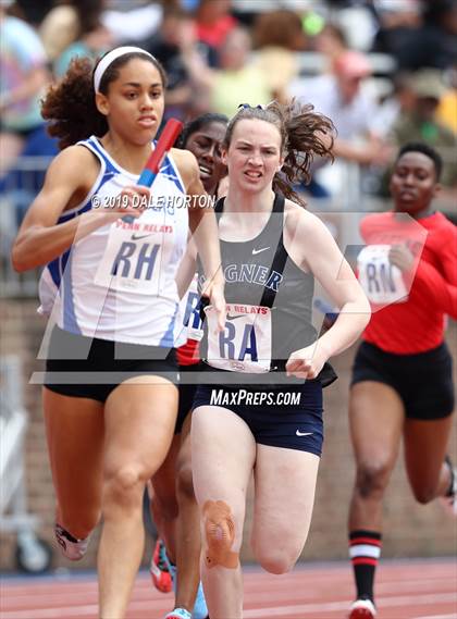 Thumbnail 3 in Penn Relays (Girls 4 x 400) photogallery.