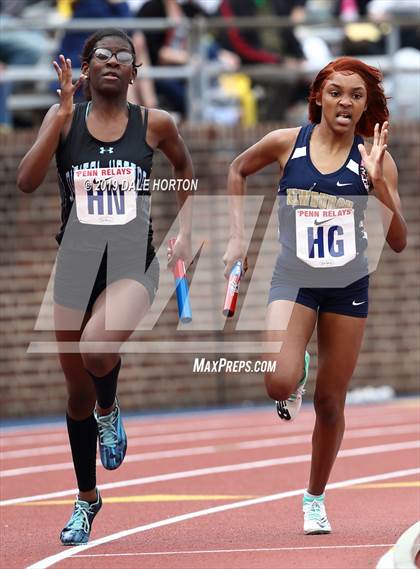 Thumbnail 3 in Penn Relays (Girls 4 x 400) photogallery.