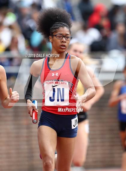Thumbnail 3 in Penn Relays (Girls 4 x 400) photogallery.