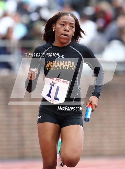 Thumbnail 3 in Penn Relays (Girls 4 x 400) photogallery.