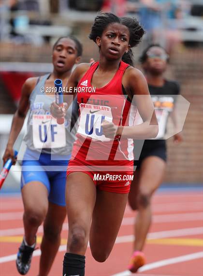 Thumbnail 2 in Penn Relays (Girls 4 x 400) photogallery.