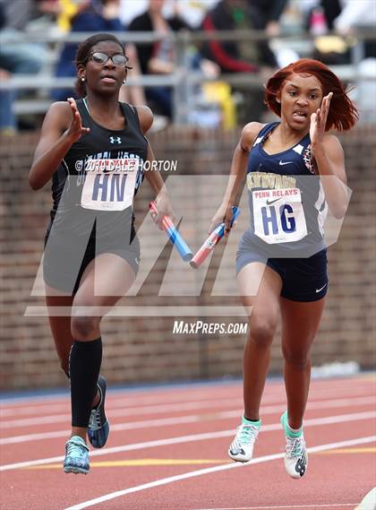 Thumbnail 1 in Penn Relays (Girls 4 x 400) photogallery.