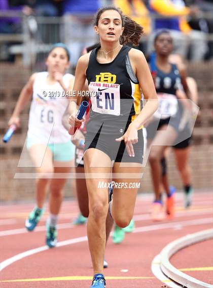 Thumbnail 2 in Penn Relays (Girls 4 x 400) photogallery.