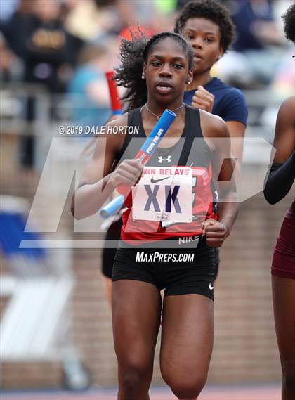 Thumbnail 3 in Penn Relays (Girls 4 x 400) photogallery.