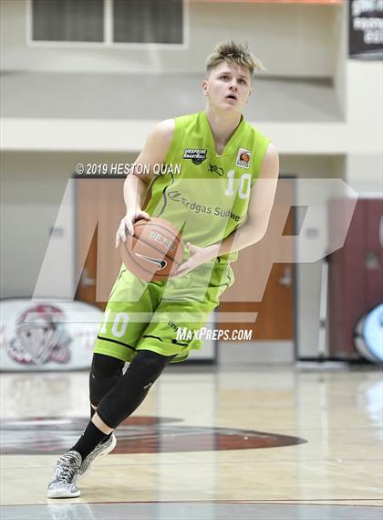 Thumbnail 2 in Mercer Island vs. Urspring -Germany (Rancho Mirage Holiday Invitational) photogallery.