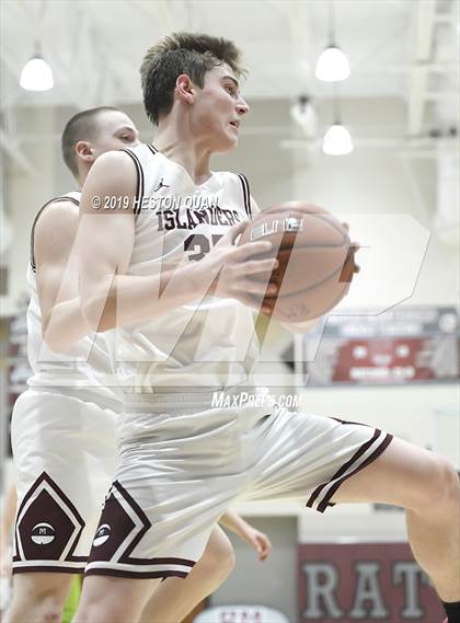 Thumbnail 3 in Mercer Island vs. Urspring -Germany (Rancho Mirage Holiday Invitational) photogallery.