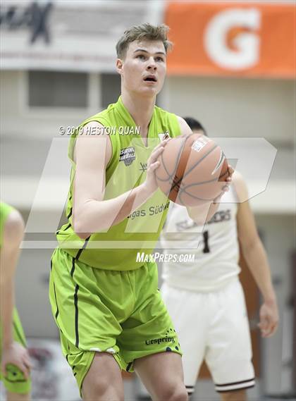 Thumbnail 2 in Mercer Island vs. Urspring -Germany (Rancho Mirage Holiday Invitational) photogallery.