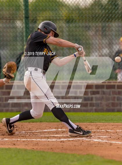 Thumbnail 1 in Mater Dei @ Foothill  photogallery.