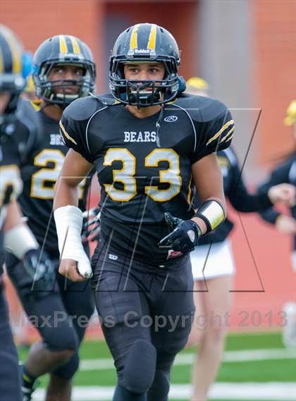 Thumbnail 3 in Brennan vs. Victoria West (UIL 4A D1 Regional Playoffs) photogallery.