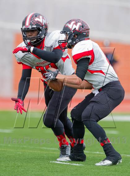 Thumbnail 2 in Brennan vs. Victoria West (UIL 4A D1 Regional Playoffs) photogallery.