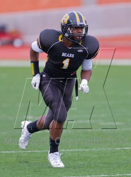 Thumbnail 3 in Brennan vs. Victoria West (UIL 4A D1 Regional Playoffs) photogallery.