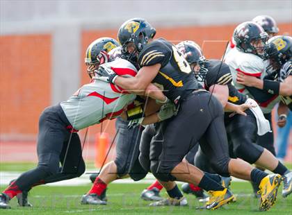 Thumbnail 2 in Brennan vs. Victoria West (UIL 4A D1 Regional Playoffs) photogallery.
