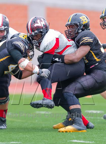 Thumbnail 2 in Brennan vs. Victoria West (UIL 4A D1 Regional Playoffs) photogallery.