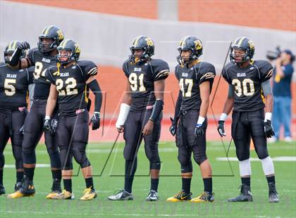 Thumbnail 1 in Brennan vs. Victoria West (UIL 4A D1 Regional Playoffs) photogallery.